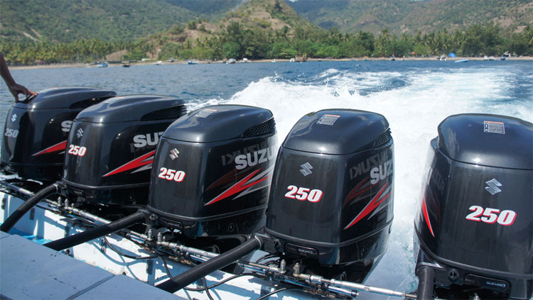 Outboard-engines.jpg